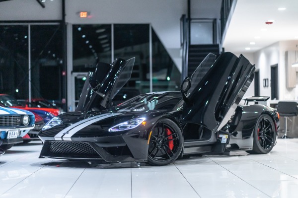 Used 2018 Ford GT Coupe GLOSS CARBON FIBER! 180 MILES COLLECTOR QUALITY! for sale Sold at Chicago Motor Cars in West Chicago IL 60185 4