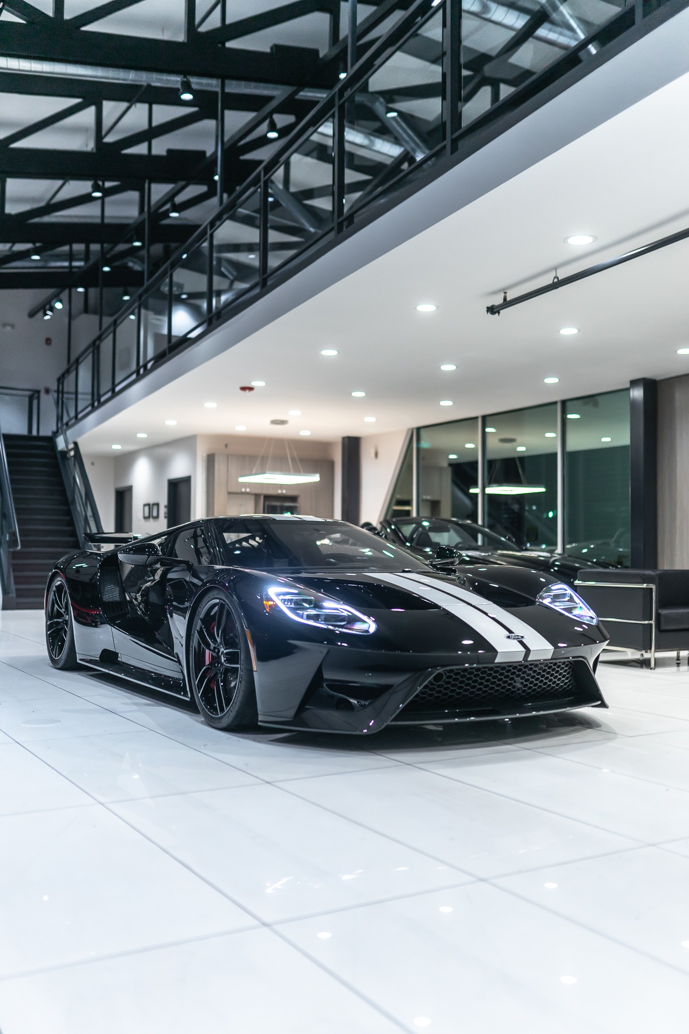 Used-2018-Ford-GT-Coupe-GLOSS-CARBON-FIBER-180-MILES-COLLECTOR-QUALITY