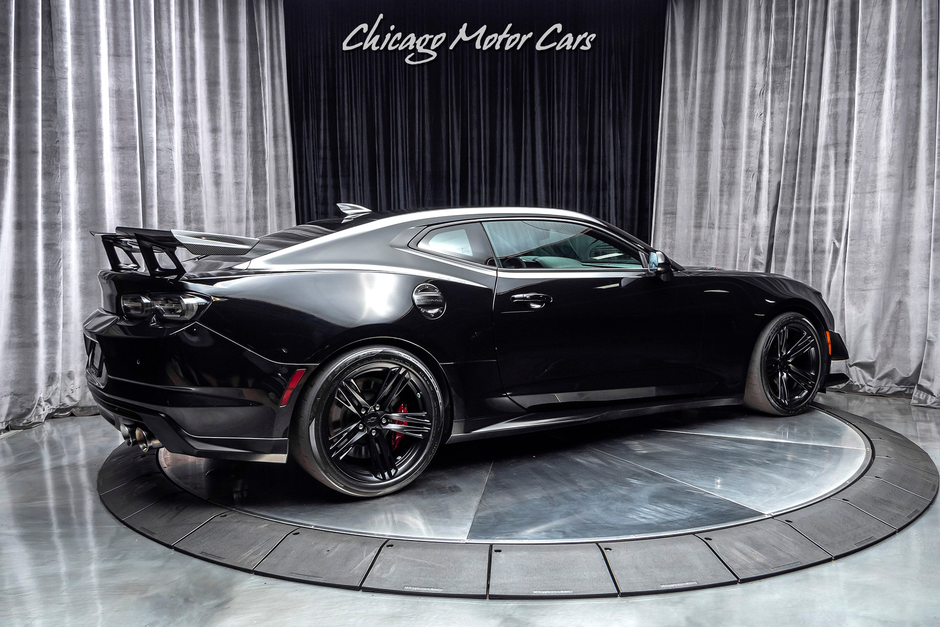 Used-2019-Chevrolet-Camaro-ZL1-1LE-MANUAL-Carbon-Fiber-Interior-Pkg