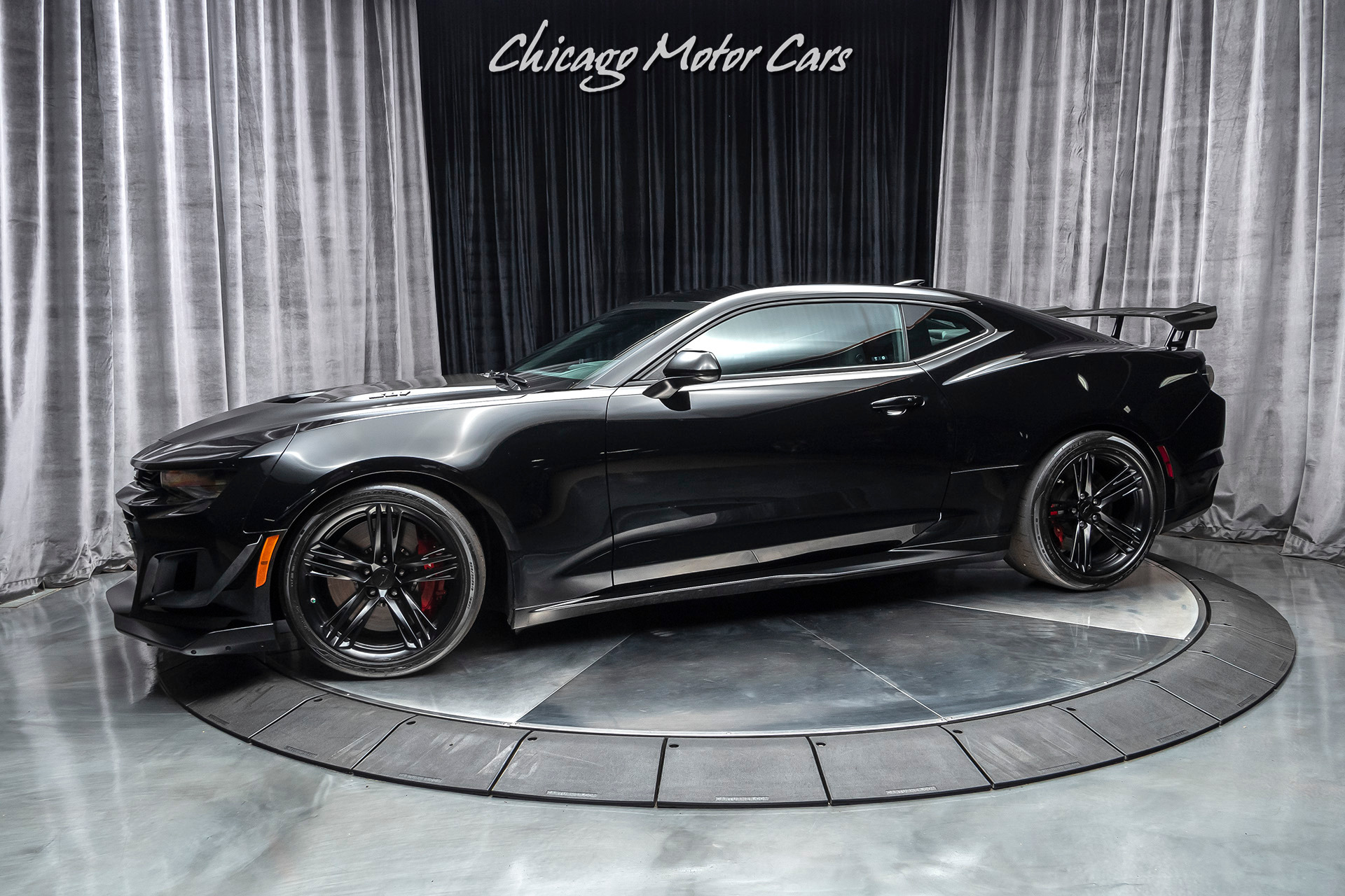 Used-2019-Chevrolet-Camaro-ZL1-1LE-MANUAL-Carbon-Fiber-Interior-Pkg