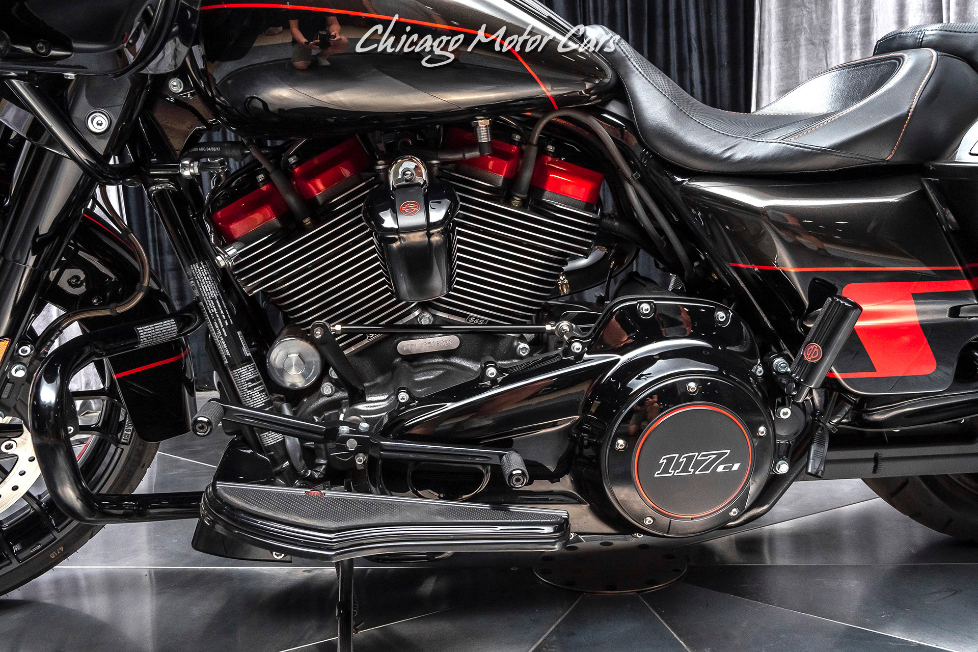 Used-2018-Harley-Davidson-CVO-ROAD-GLIDE-CVO-S-S-128-CI---BAKER-GRUDGE-BOX-INCREDIBLE