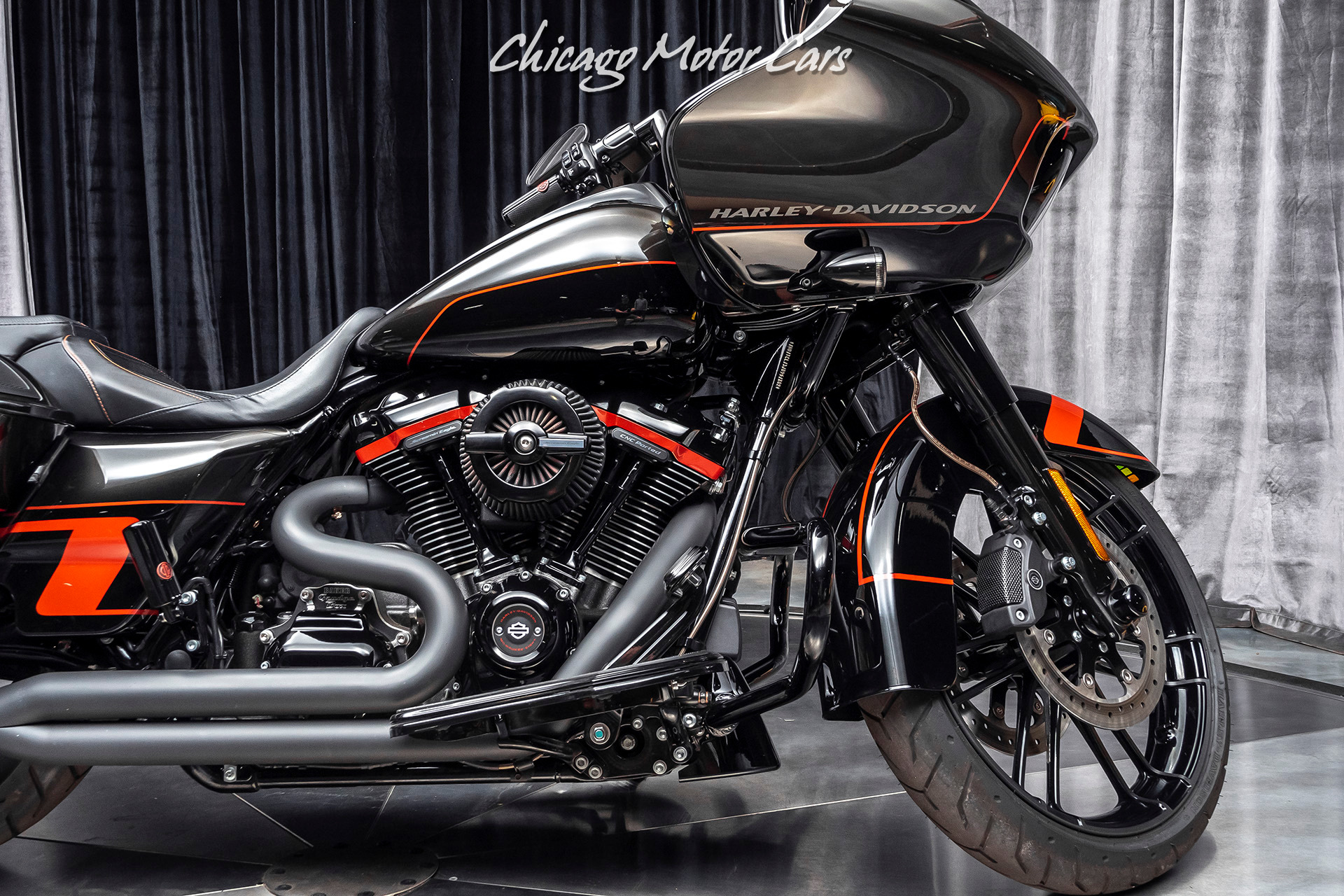 Used-2018-Harley-Davidson-CVO-ROAD-GLIDE-CVO-S-S-128-CI---BAKER-GRUDGE-BOX-INCREDIBLE