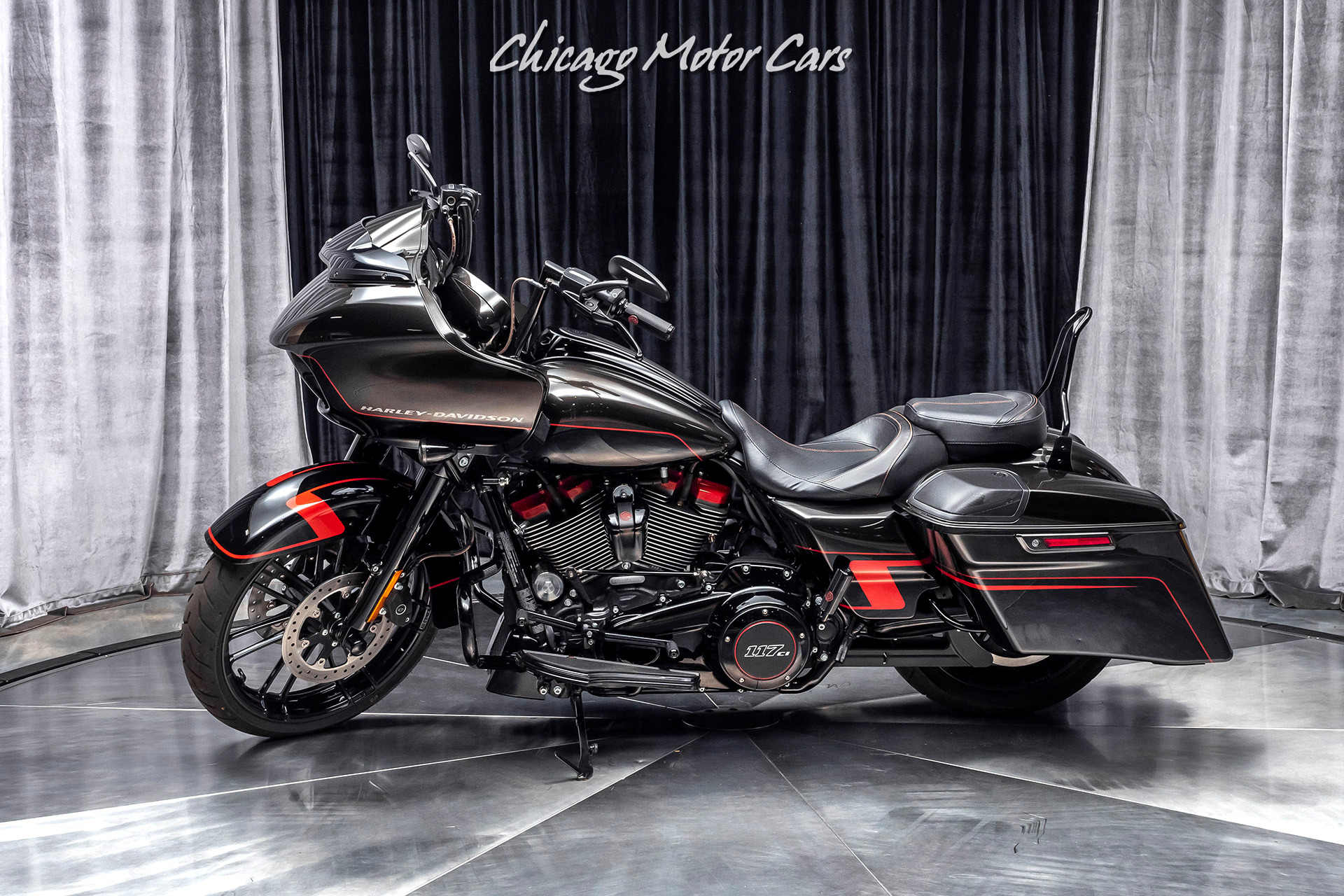 Used-2018-Harley-Davidson-CVO-ROAD-GLIDE-CVO-S-S-128-CI---BAKER-GRUDGE-BOX-INCREDIBLE