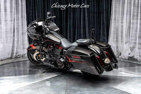 Used 2018 Harley-Davidson CVO ROAD GLIDE CVO *S&S 128 CI - BAKER GRUDGE BOX* INCREDIBLE! for sale Sold at Chicago Motor Cars in West Chicago IL 60185 5