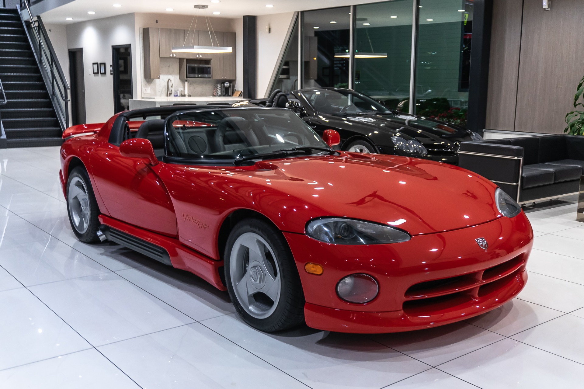 Used-1994-Dodge-Viper-RT10-SOFT-TOP-AND-WINDOW-INSERTS-INCLUDED-16K-MILES