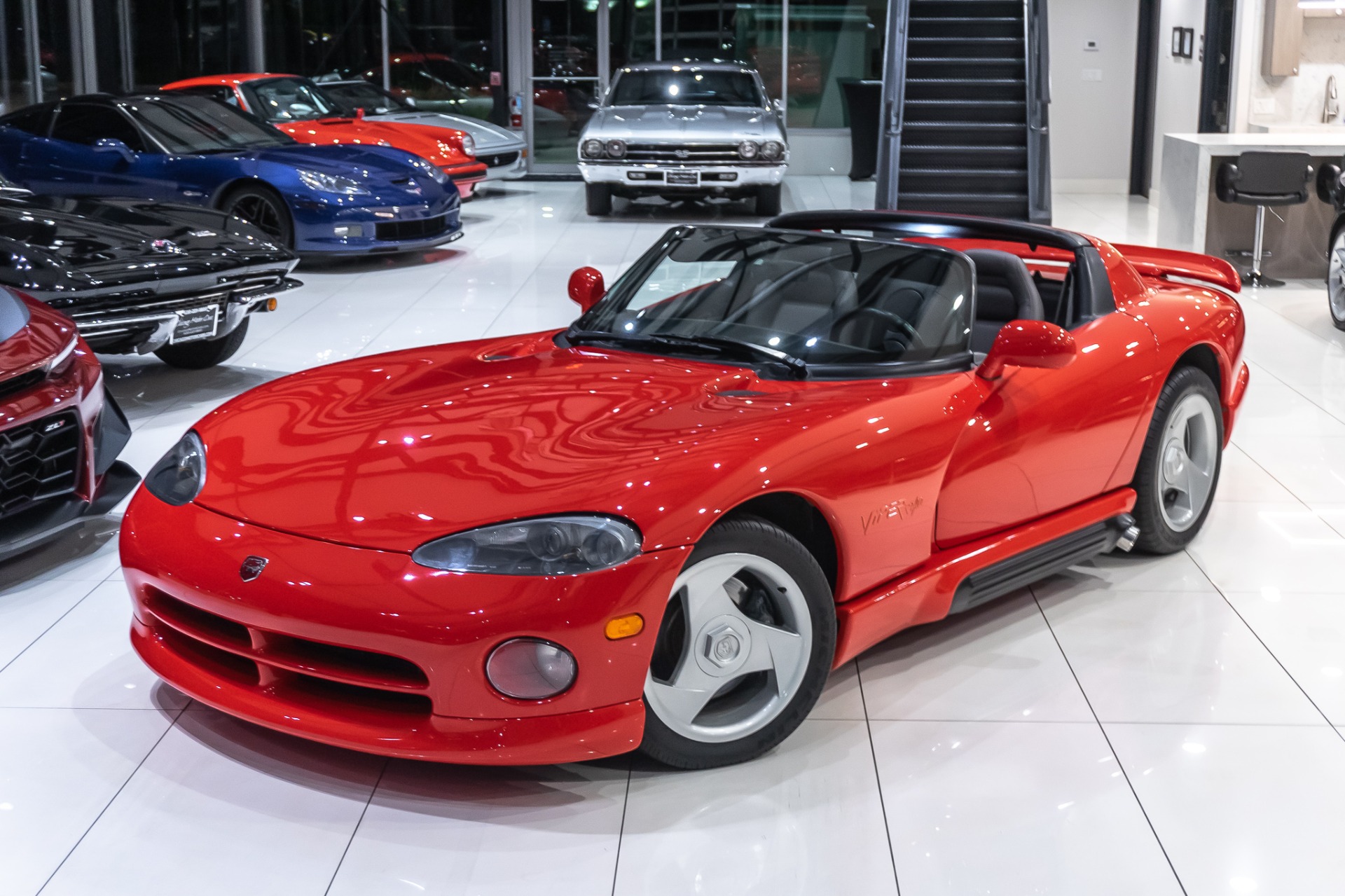 Used-1994-Dodge-Viper-RT10-SOFT-TOP-AND-WINDOW-INSERTS-INCLUDED-16K-MILES