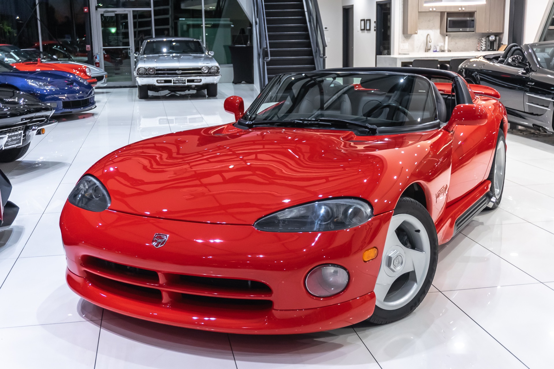 Used-1994-Dodge-Viper-RT10-SOFT-TOP-AND-WINDOW-INSERTS-INCLUDED-16K-MILES