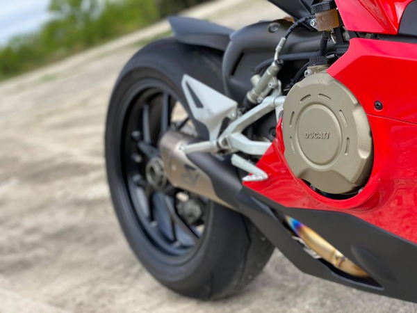 Used-2018-Ducati-Panigale-V4-AKRAPOVIC-EXHAUST---ONLY-2K-MILES