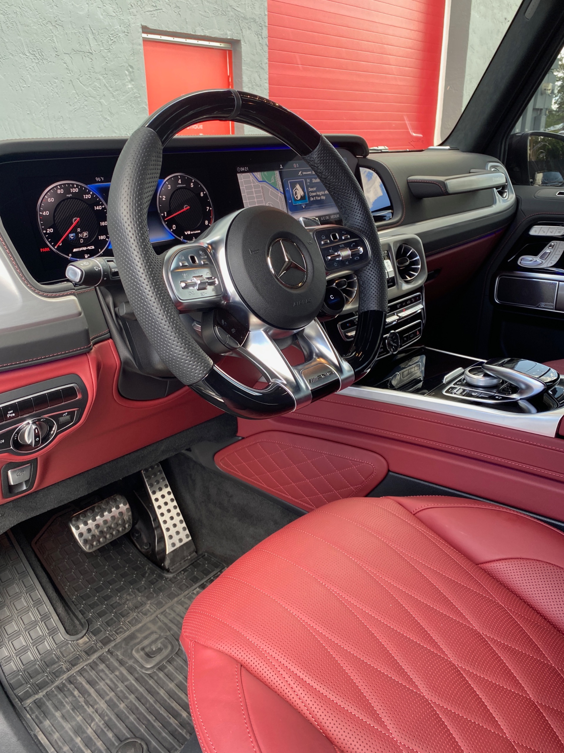 Used-2020-Mercedes-Benz-G63-AMG-SUV---G-MANUFAKTUR-INTERIOR-PACKAGE-PLUS---SINTERED-BRONZE-MAGNO