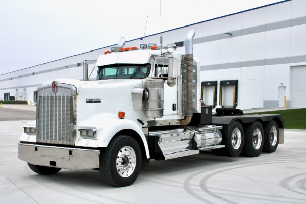 Used 2010 Kenworth W900 Tri-Axle Heavy Haul Day Cab - Cummins ISX 485HP for sale Sold at Chicago Motor Cars in West Chicago IL 60185 1