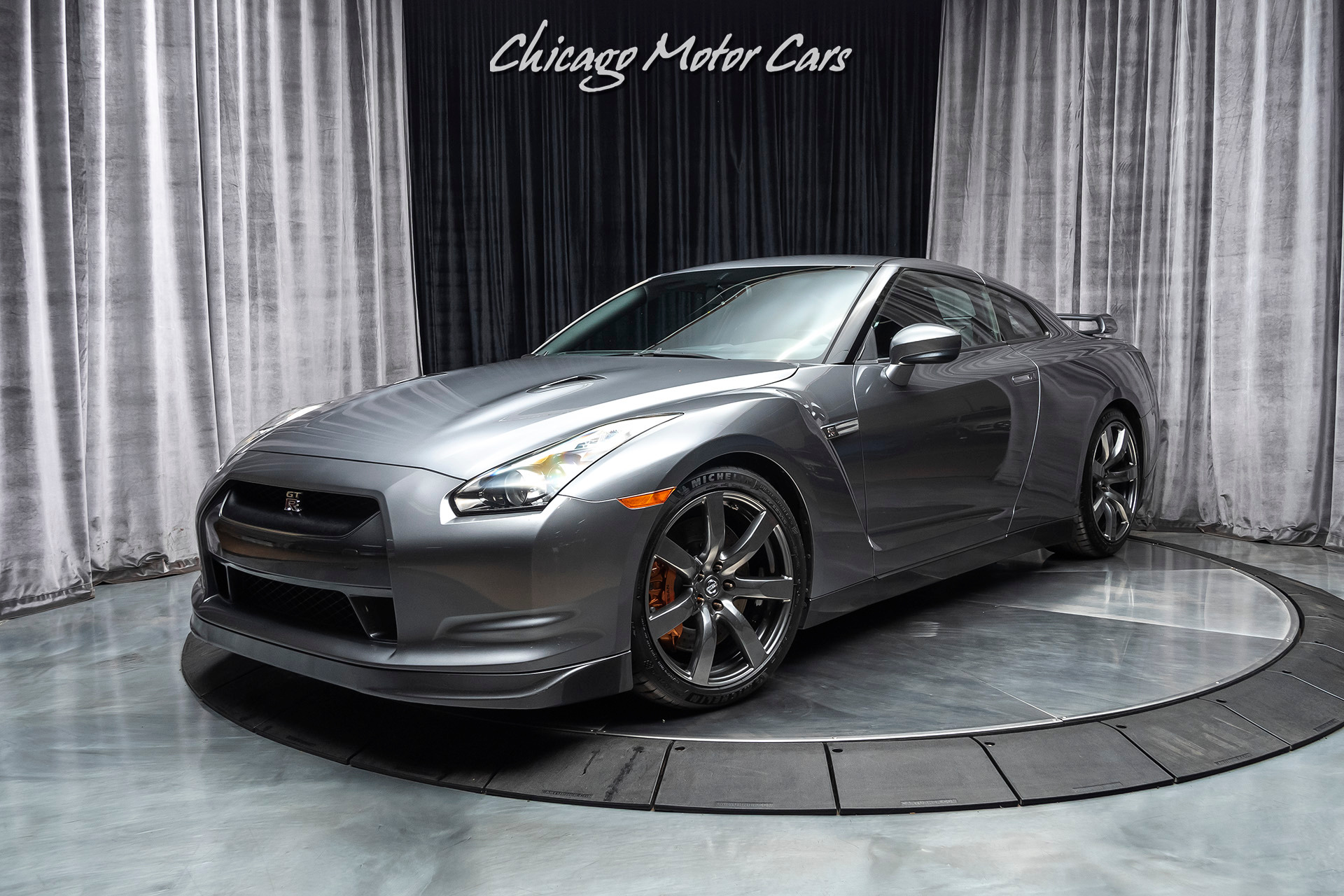 Used-2009-Nissan-GT-R-Premium-Coupe-650-HORSEPOWER-25K-IN-UPGRADES