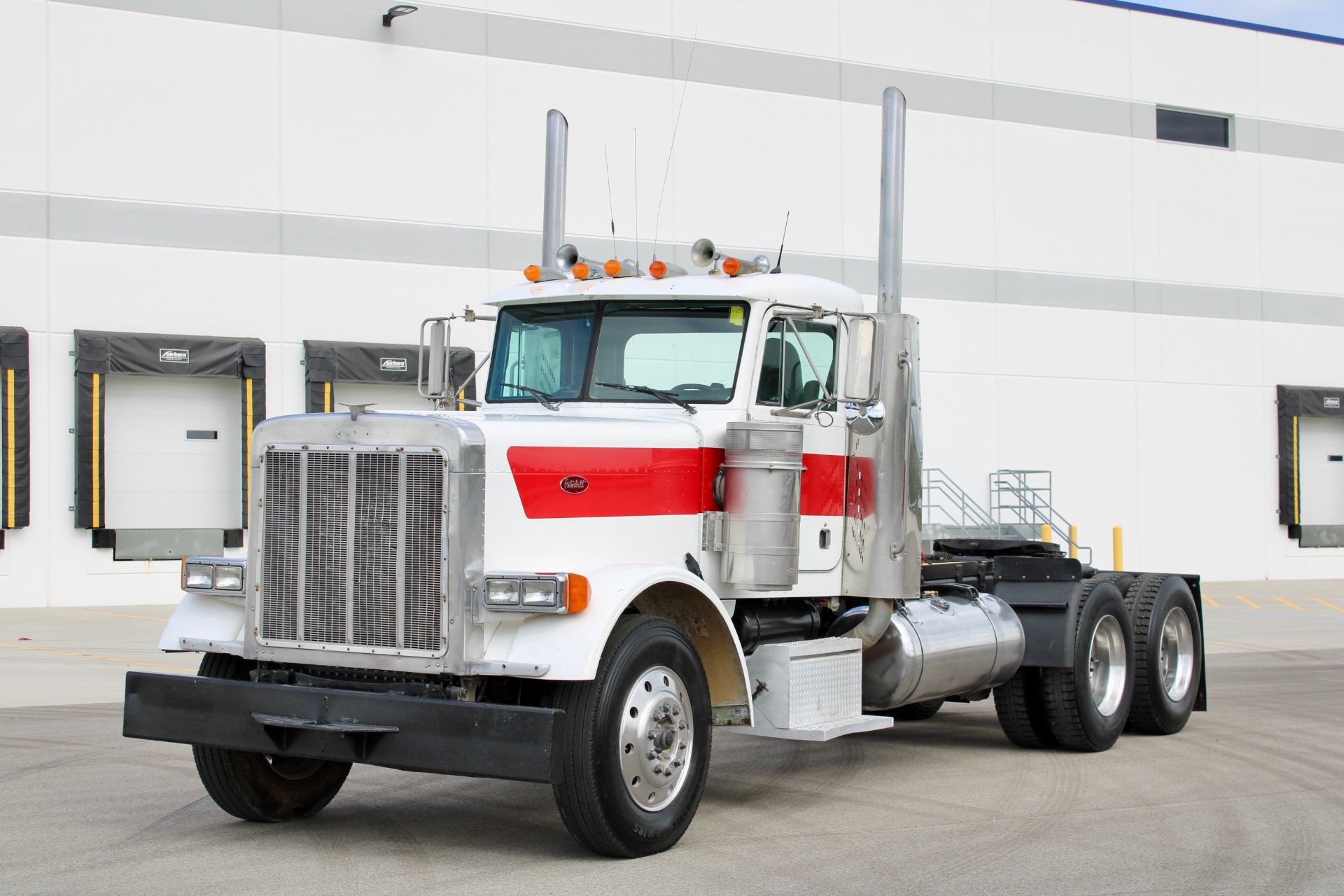 Used-1997-Peterbilt-379-Day-Cab---CAT-3406---15-Speed-Manual