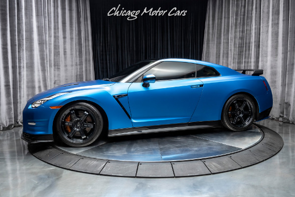 Used 2015 Nissan GT-R Black Edition Coupe 100% STOCK ENGINE & TRANS! CARBON FIBER! for sale Sold at Chicago Motor Cars in West Chicago IL 60185 1