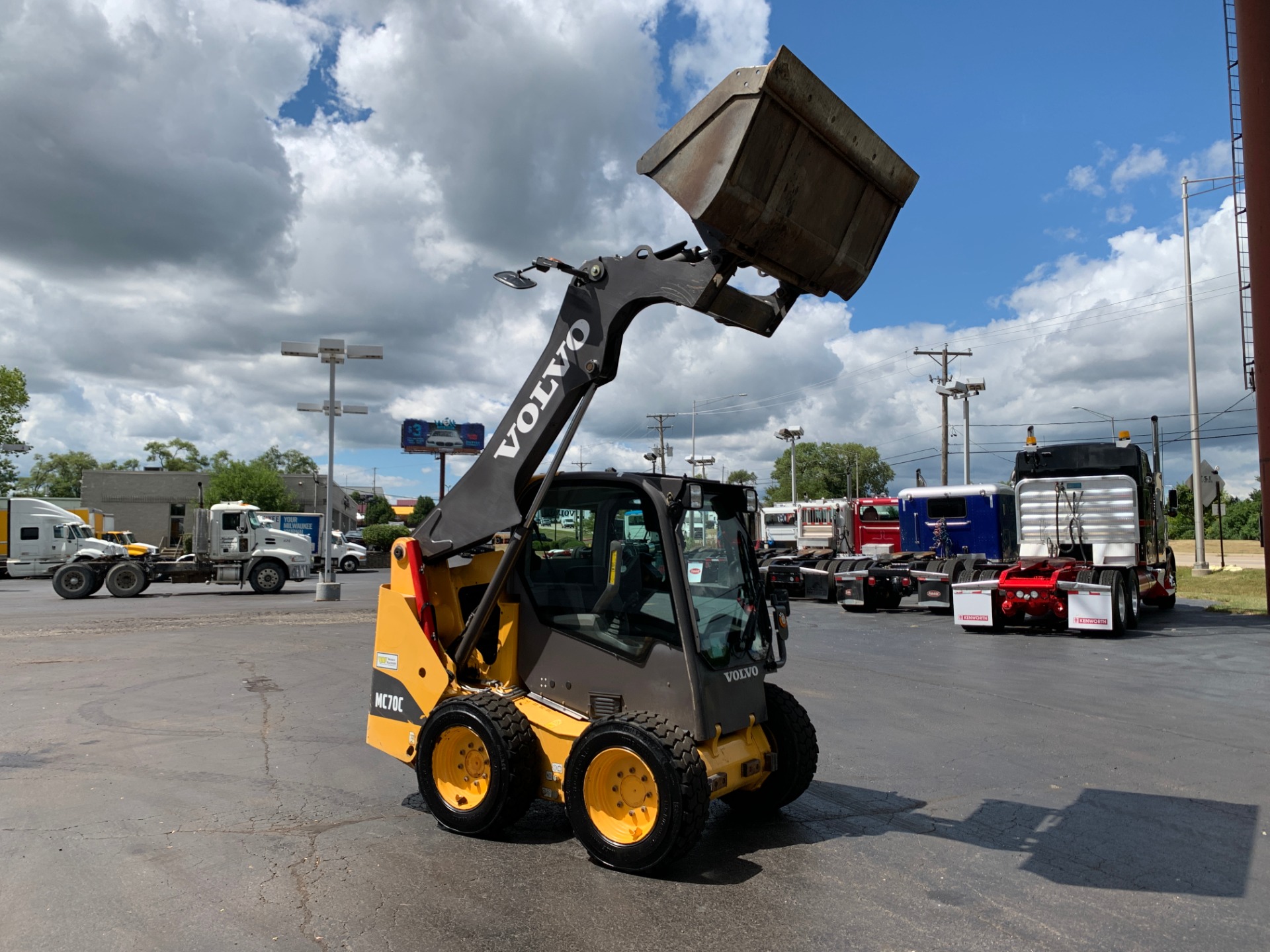 Used-2012-Volvo-MC70C-Skid-Steer-ONLY-96-HOURS