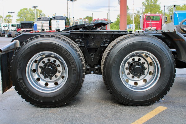 Used-2005-Kenworth-W900B-Tri-Axle-Day-Cab---Cummins-ISX---STEERABLE-3RD-AXLE