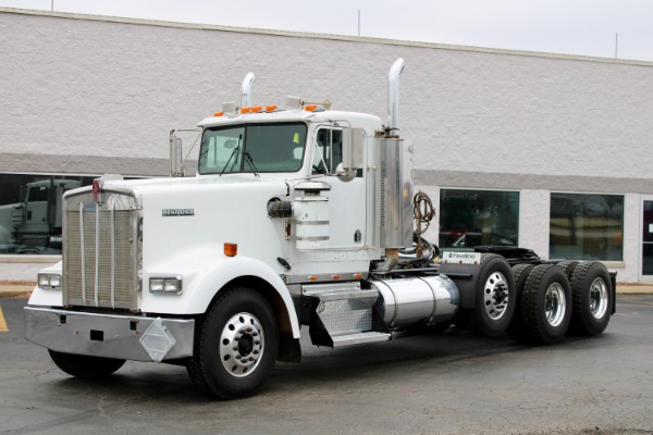 Used 2005 Kenworth W900B Tri-Axle Day Cab - Cummins ISX - STEERABLE 3RD AXLE! for sale Sold at Chicago Motor Cars in West Chicago IL 60185 3