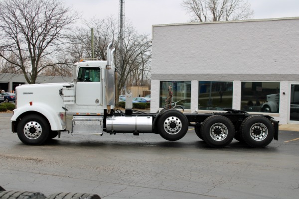 Used-2005-Kenworth-W900B-Tri-Axle-Day-Cab---Cummins-ISX---STEERABLE-3RD-AXLE