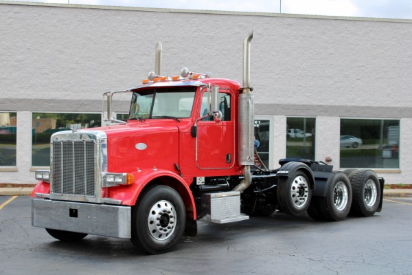 Used 2007 Peterbilt 378 Day Cab with Steerable Tri-Axle - Cat C13 for sale Sold at Chicago Motor Cars in West Chicago IL 60185 1