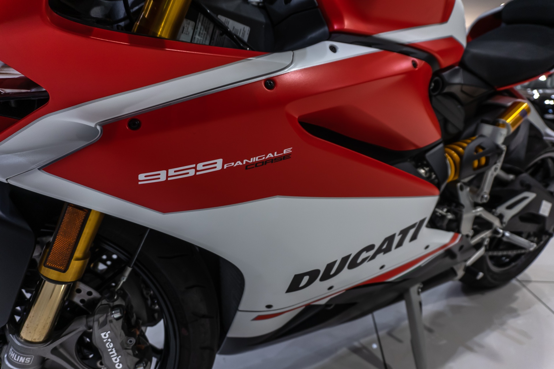 Used-2018-DUCATI-959-PANIGALE-CORSE-SUPERBIKE-ONLY-1382-MILES-ONE-OWNER