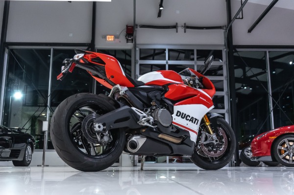 Used-2018-DUCATI-959-PANIGALE-CORSE-SUPERBIKE-ONLY-1382-MILES-ONE-OWNER