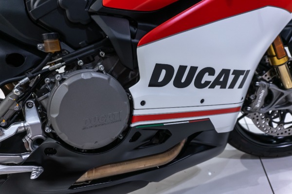 Used-2018-DUCATI-959-PANIGALE-CORSE-SUPERBIKE-ONLY-1382-MILES-ONE-OWNER