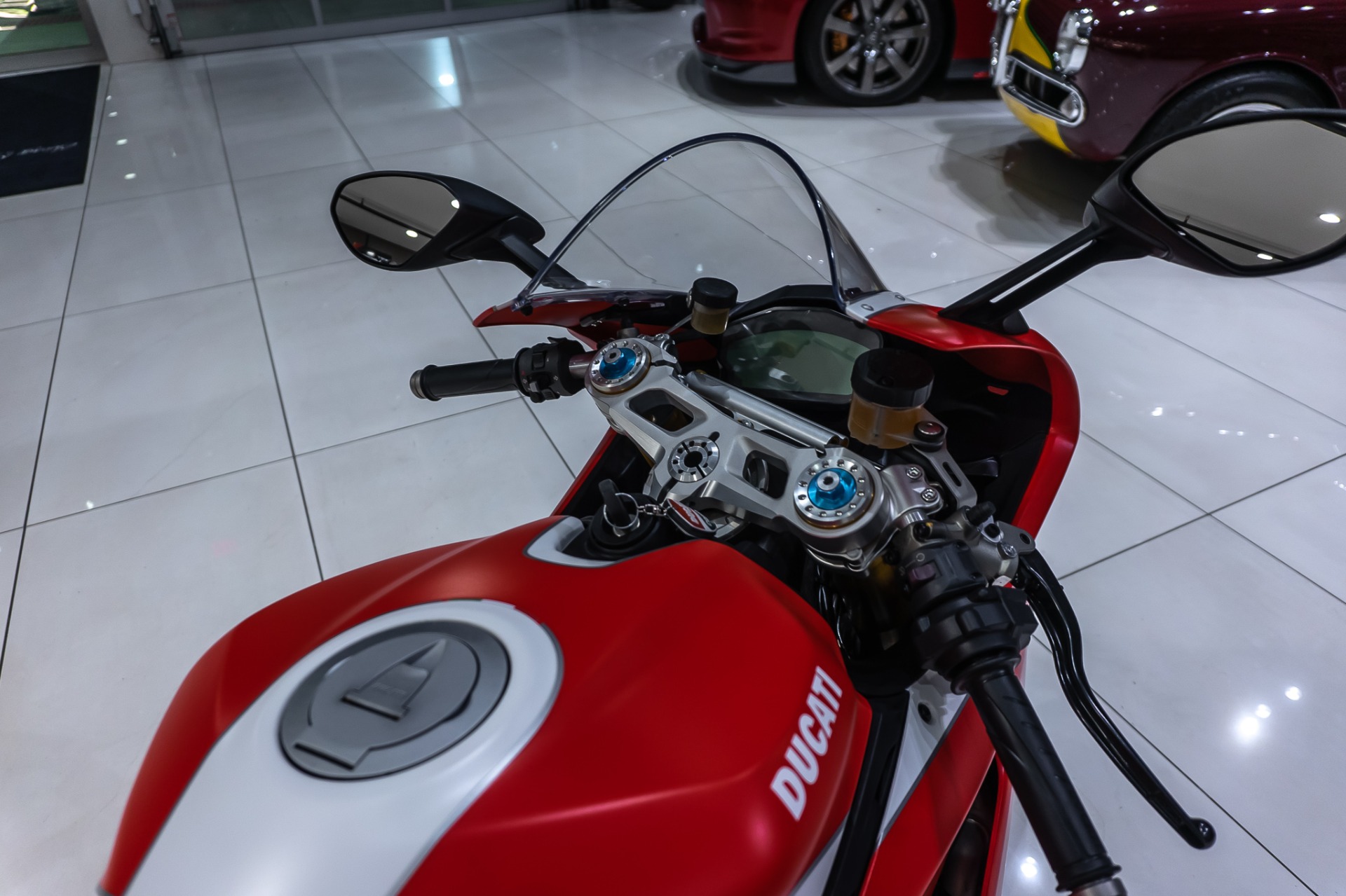 Used-2018-DUCATI-959-PANIGALE-CORSE-SUPERBIKE-ONLY-1382-MILES-ONE-OWNER