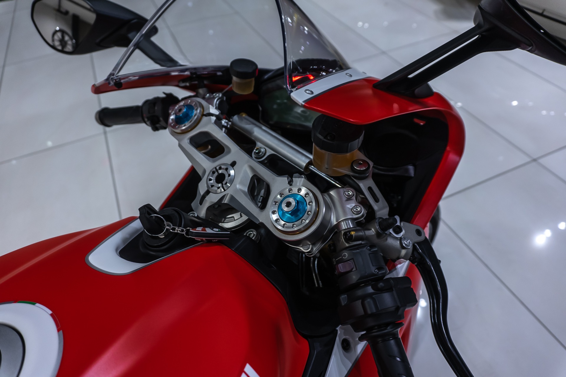 Used-2018-DUCATI-959-PANIGALE-CORSE-SUPERBIKE-ONLY-1382-MILES-ONE-OWNER