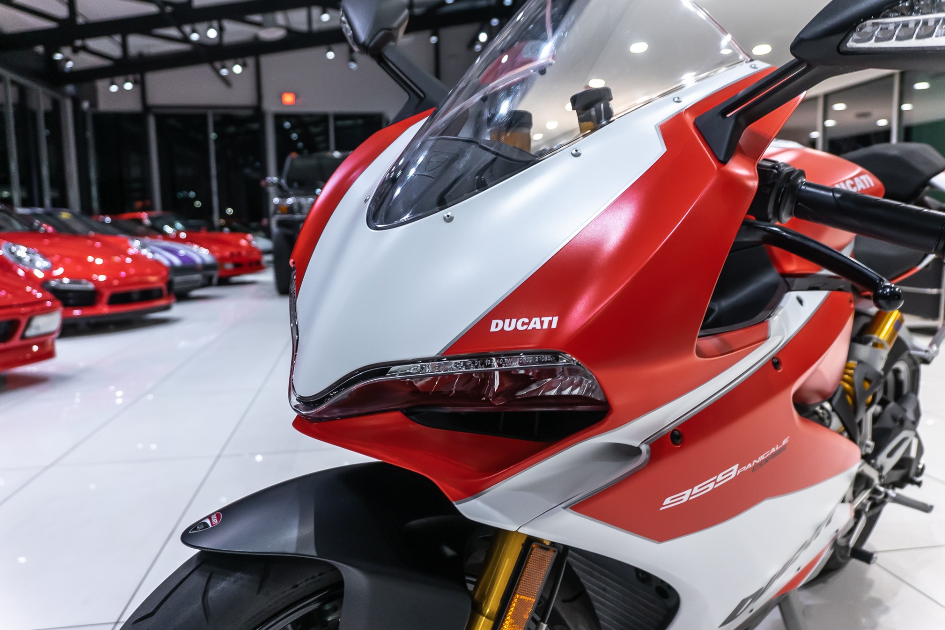 Used-2018-DUCATI-959-PANIGALE-CORSE-SUPERBIKE-ONLY-1382-MILES-ONE-OWNER