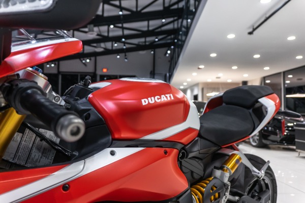 Used-2018-DUCATI-959-PANIGALE-CORSE-SUPERBIKE-ONLY-1382-MILES-ONE-OWNER