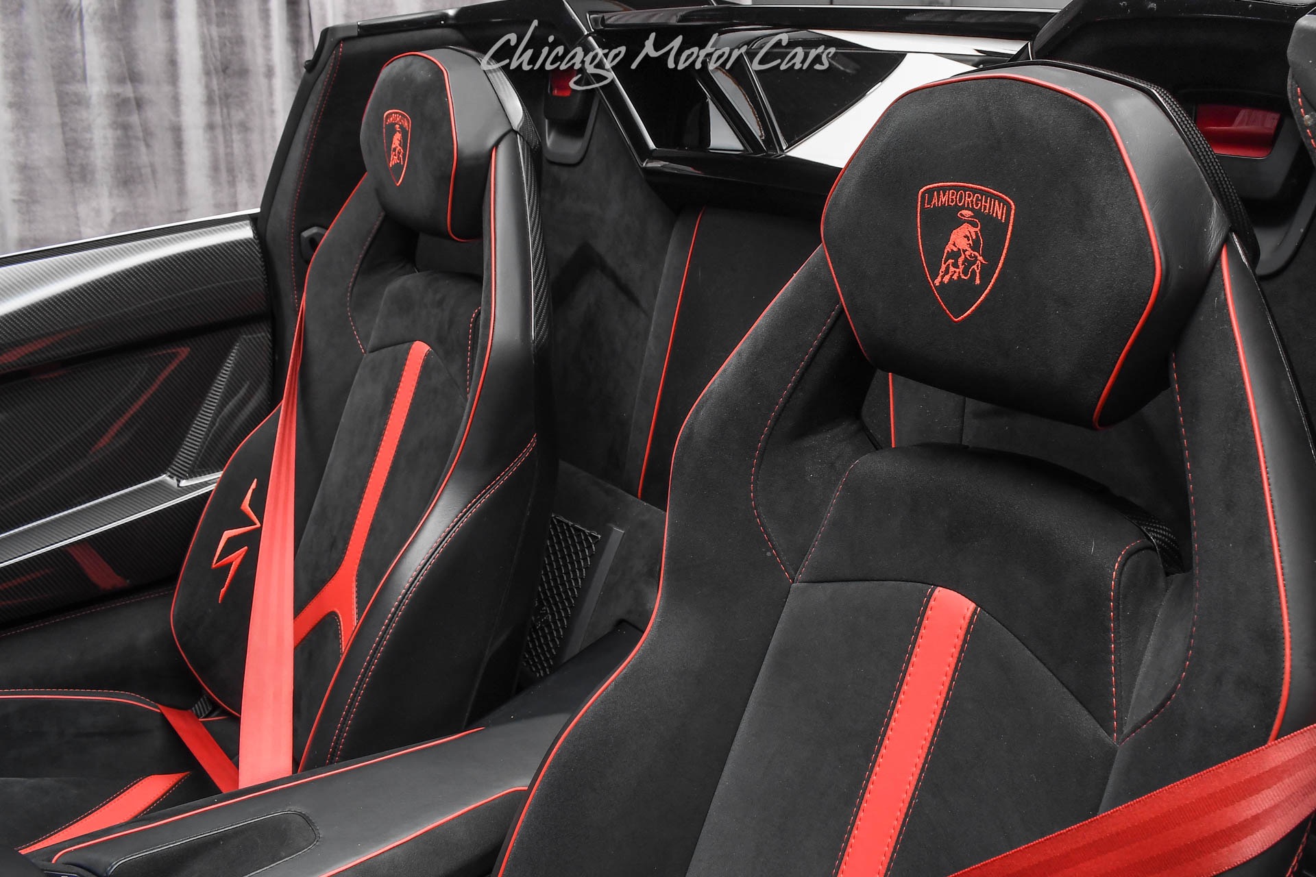 2016 LAMBORGHINI AVENTADOR - Image 17