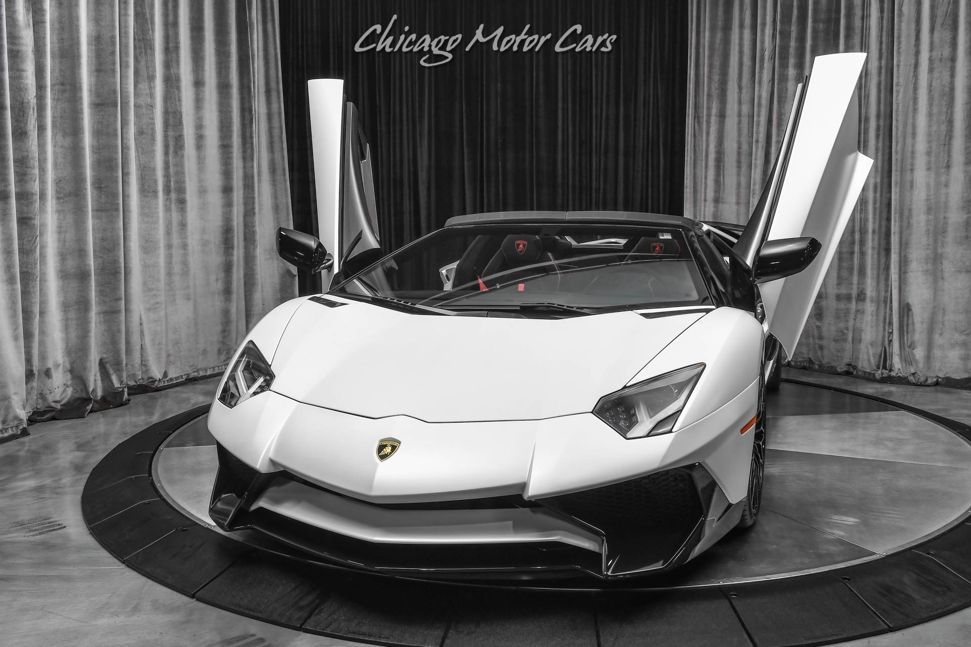 2016 LAMBORGHINI AVENTADOR - Image 2