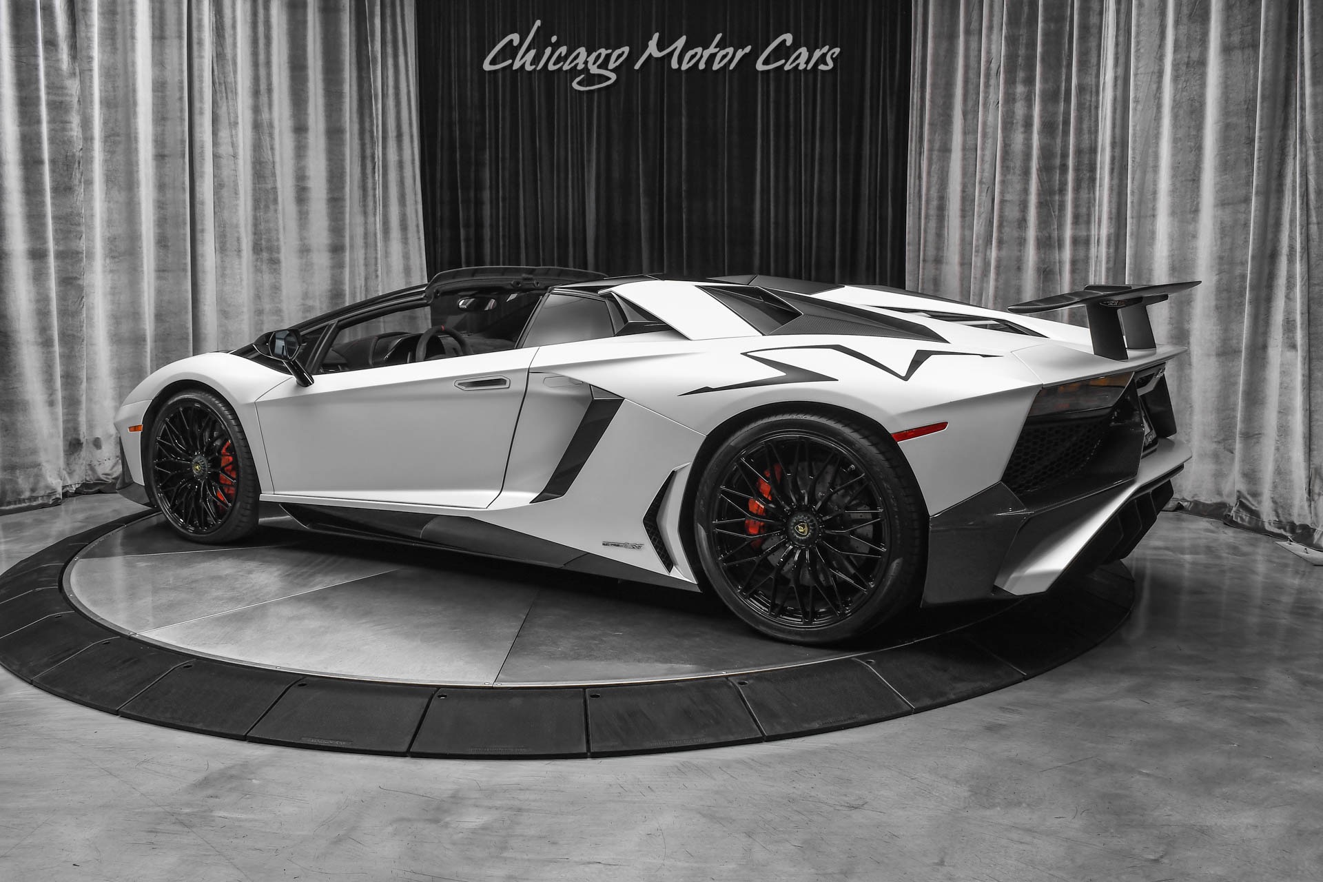 2016 LAMBORGHINI AVENTADOR - Image 3