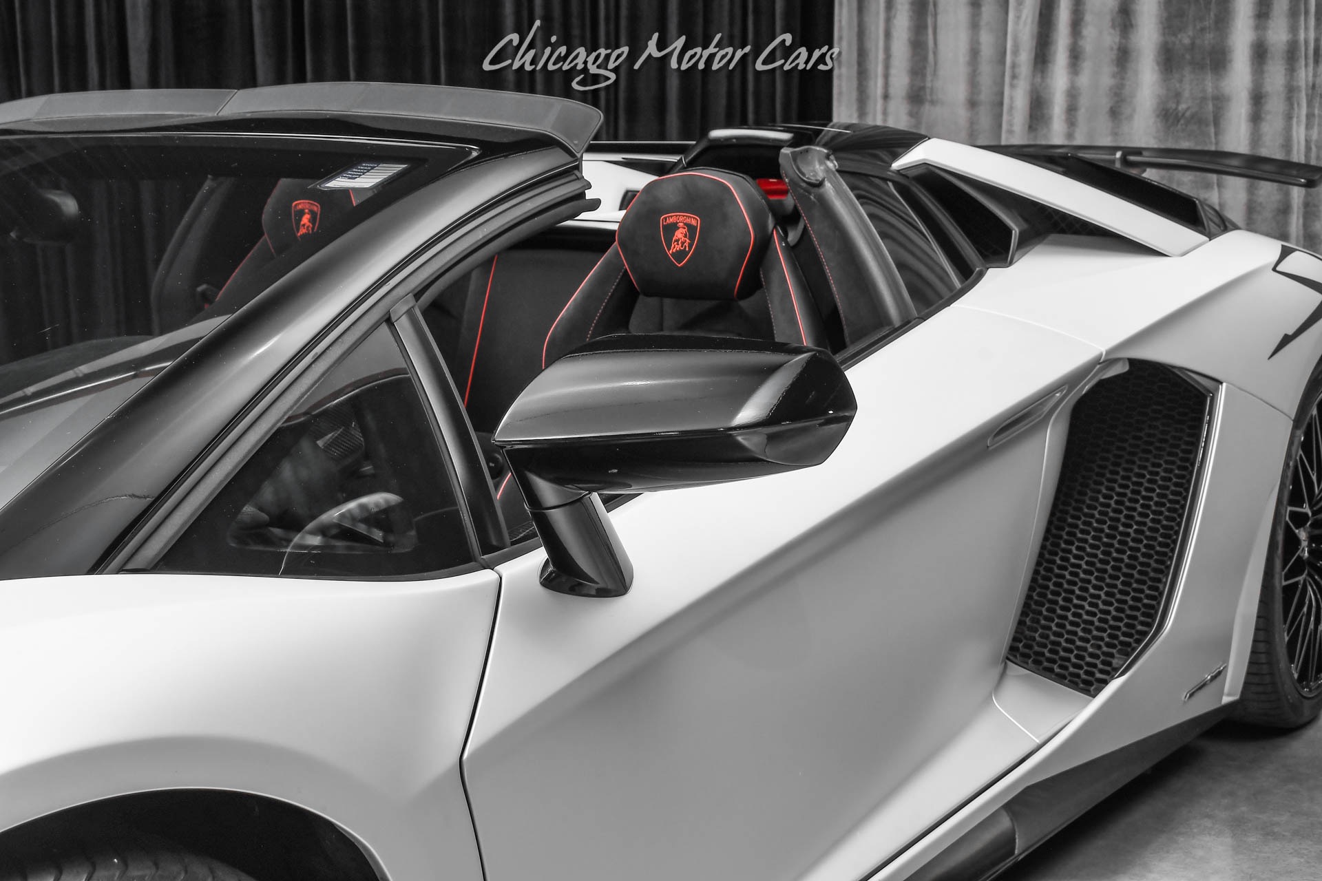 Used-2016-Lamborghini-Aventador-LP750-4-SV-Roadster-ONLY-6K-Miles-RARE-Factory-Satin-Paint-LOADED