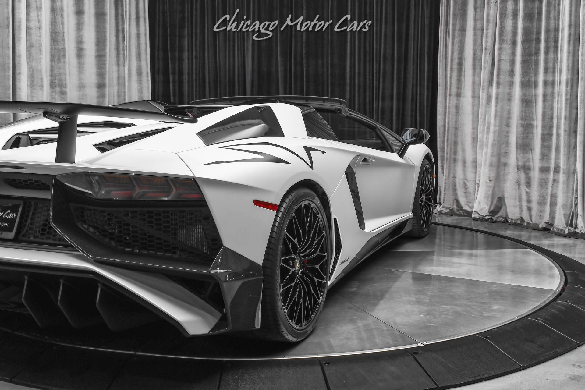 2016 LAMBORGHINI AVENTADOR - Image 48