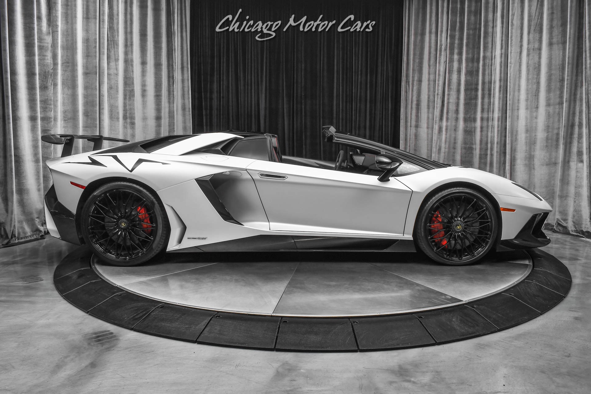 Used-2016-Lamborghini-Aventador-LP750-4-SV-Roadster-ONLY-6K-Miles-RARE-Factory-Satin-Paint-LOADED