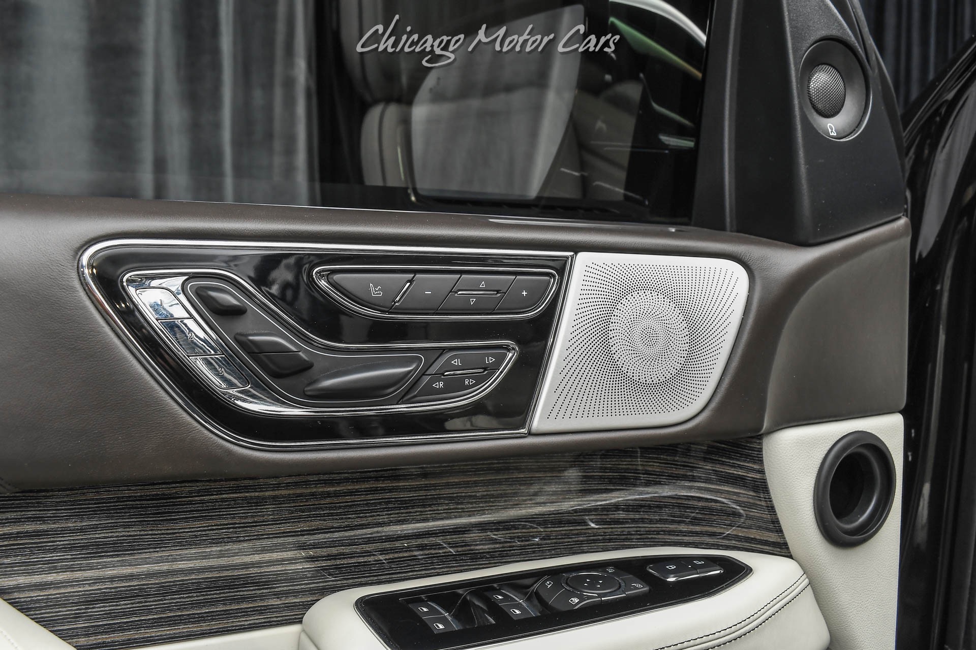 Used-2020-Lincoln-Navigator-Black-Label-360-CAMERA-ADAPTIVE-CRUISE-REVEL-SOUND