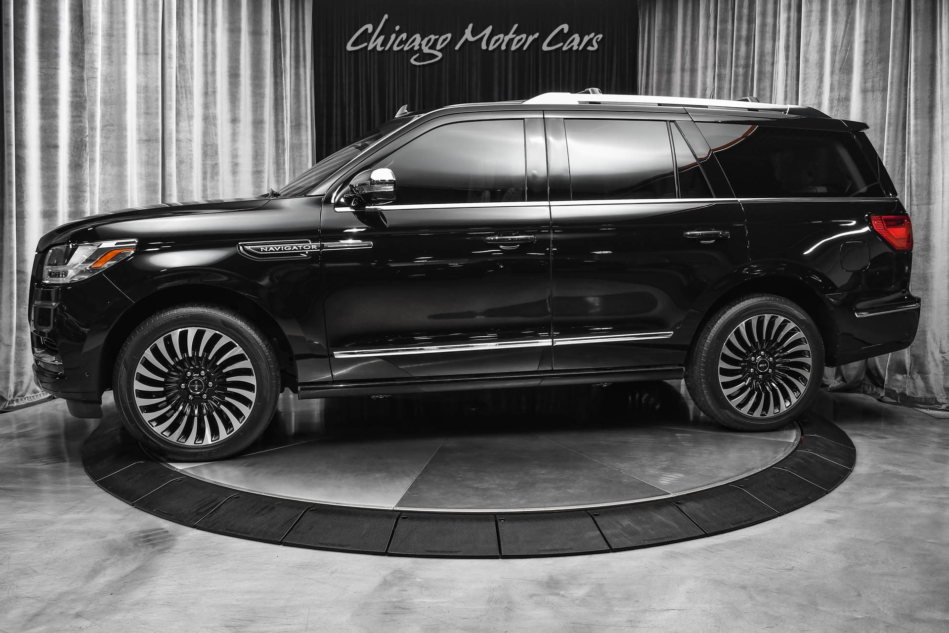 Used-2020-Lincoln-Navigator-Black-Label-360-CAMERA-ADAPTIVE-CRUISE-REVEL-SOUND