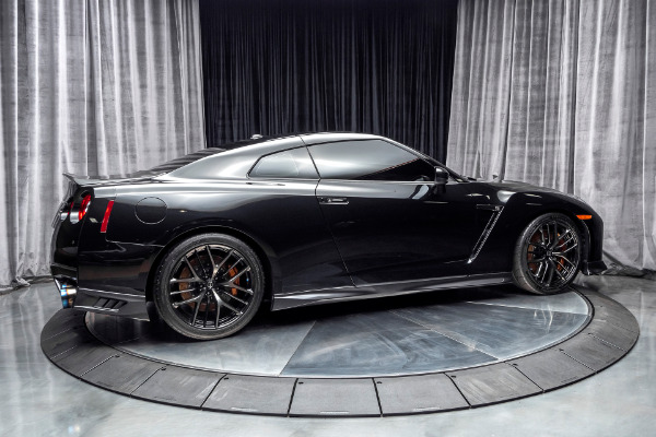 Used 2017 Nissan GT-R Premium Coupe FULL BOLT ON 650+WHP Carbon Fiber Upgrades! for sale Sold at Chicago Motor Cars in West Chicago IL 60185 4