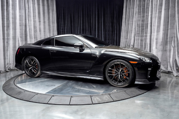 Used 2017 Nissan GT-R Premium Coupe FULL BOLT ON 650+WHP Carbon Fiber Upgrades! for sale Sold at Chicago Motor Cars in West Chicago IL 60185 5