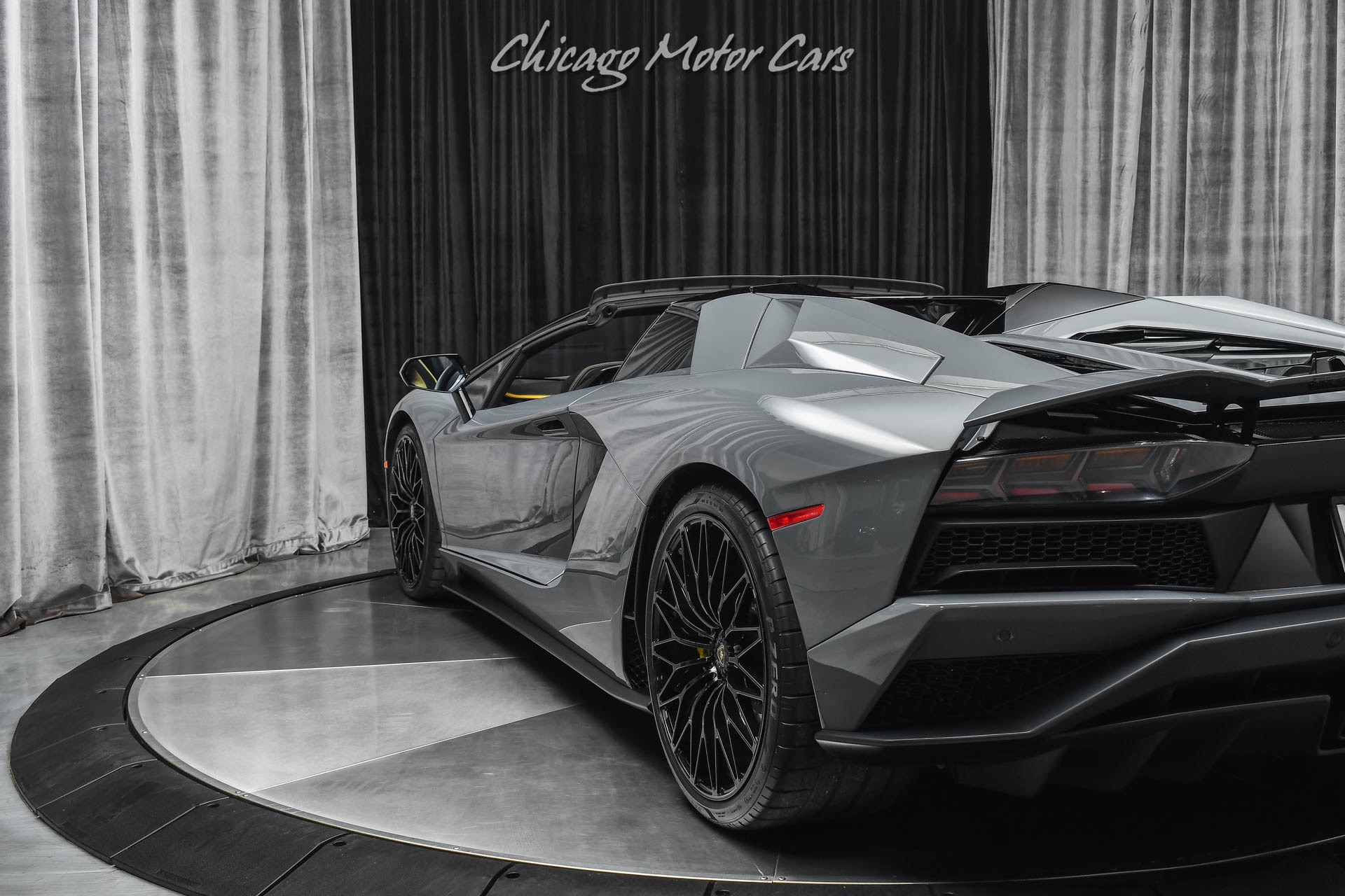 Used-2019-Lamborghini-Aventador-LP740-4-S-Roadster-LOW-Miles-Grigio-Telesto-Ad-Personam-LOADED