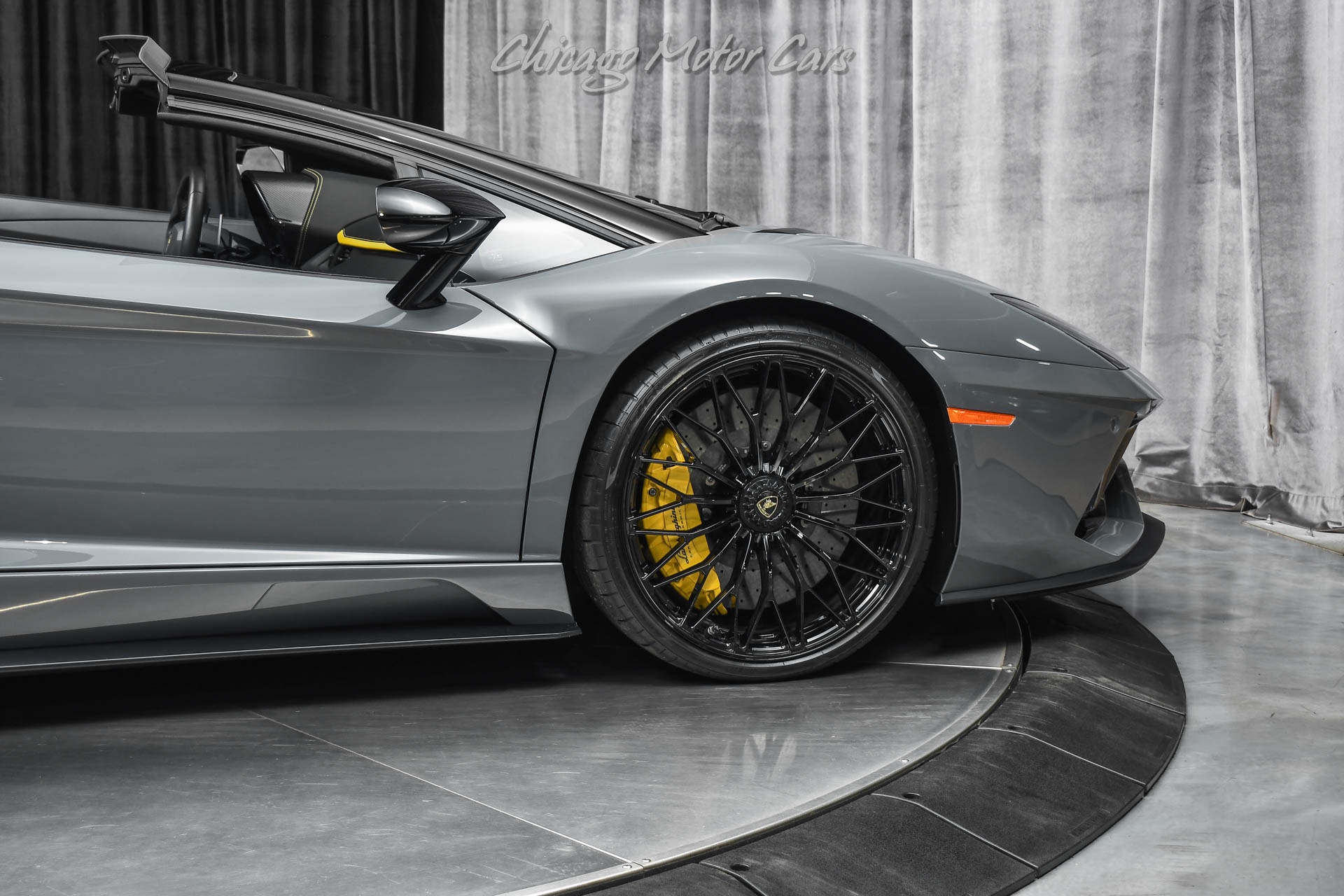 Used-2019-Lamborghini-Aventador-LP740-4-S-Roadster-LOW-Miles-Grigio-Telesto-Ad-Personam-LOADED