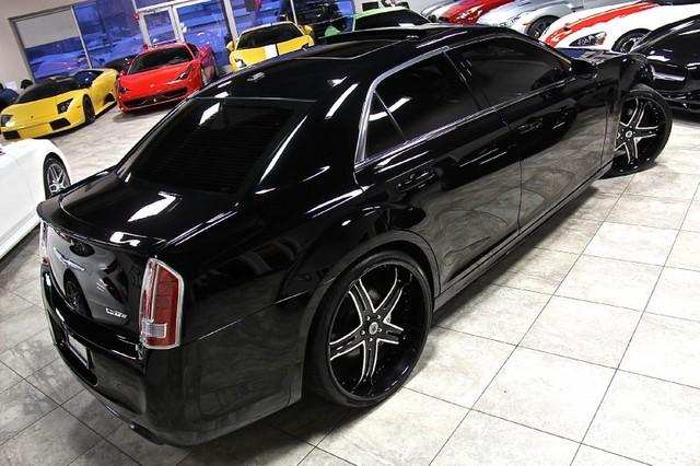 New-2012-Chrysler-300-SRT8