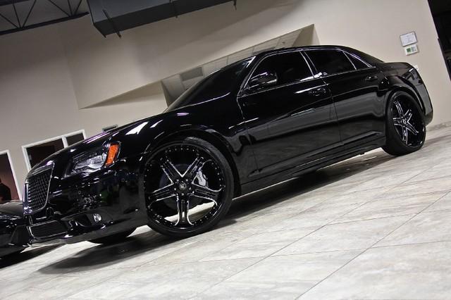 New-2012-Chrysler-300-SRT8