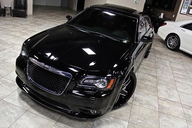New-2012-Chrysler-300-SRT8
