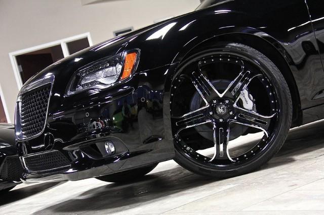 New-2012-Chrysler-300-SRT8