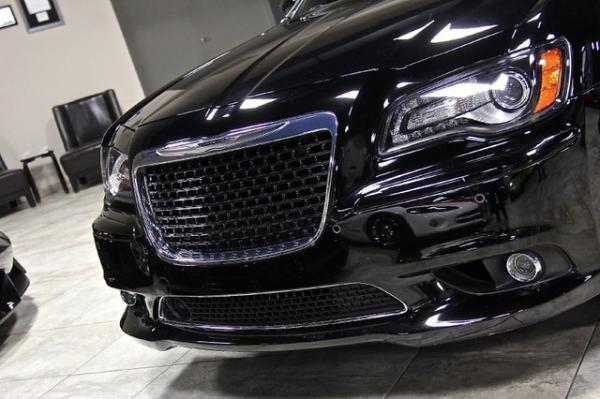 New-2012-Chrysler-300-SRT8