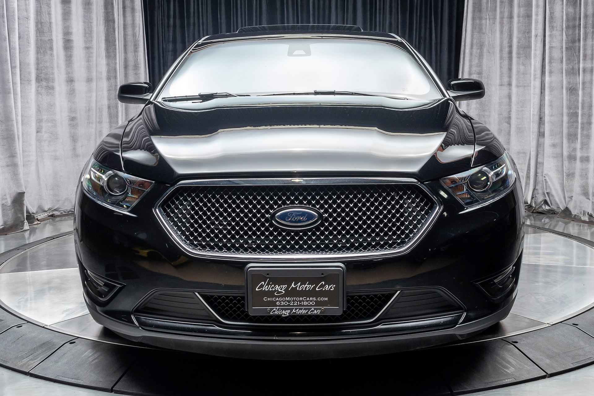 Used-2016-Ford-Taurus-SHO-VentilatedHeated-Seats-Two-Tone-Interior