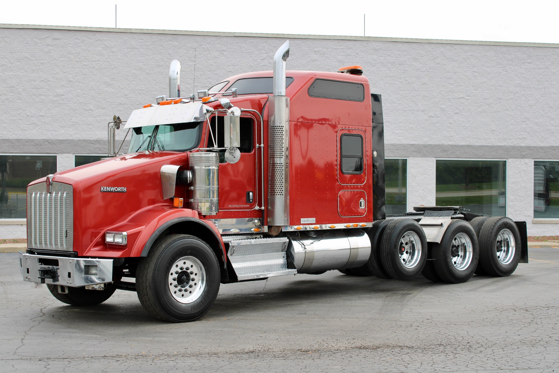 Used-2009-Kenworth-T800-Sleeper-Tri-Axle-Heavy-Haul---Cummins-ISX-550hp--EXTENSIVE-SERVICE