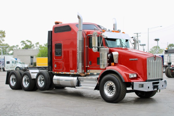 Used 2009 Kenworth T800 Sleeper Tri-Axle Heavy Haul - Cummins ISX 550hp- EXTENSIVE SERVICE! for sale Sold at Chicago Motor Cars in West Chicago IL 60185 3