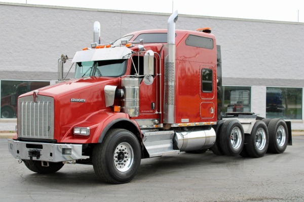 Used 2009 Kenworth T800 Sleeper Tri-Axle Heavy Haul - Cummins ISX 550hp- EXTENSIVE SERVICE! for sale Sold at Chicago Motor Cars in West Chicago IL 60185 1